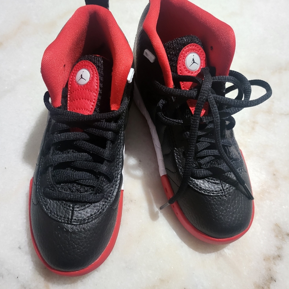 Sneakers - Picture 3 of 6